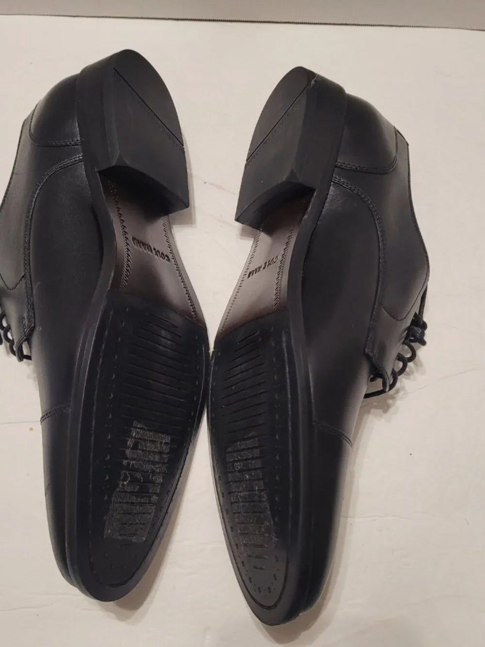 COLE HAAN Men's Dress Shoes Black Leather Lace Up Cap Toe Oxfords Size 10.5M